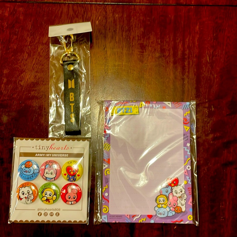 BTS keychain, magnet set and notepad gift set